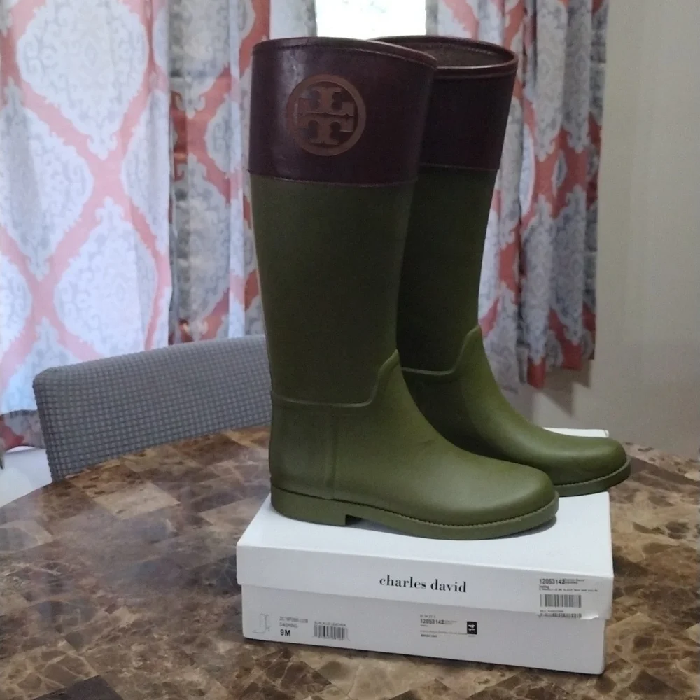🥰Tory Burch Rain Boots🥰